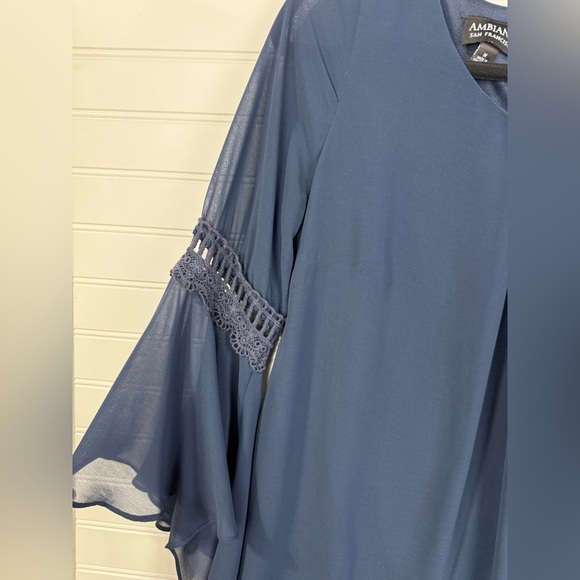 Ambiance women’s navy blue sheer sleeved tunic dress top. Size M. - Picture 4 of 5